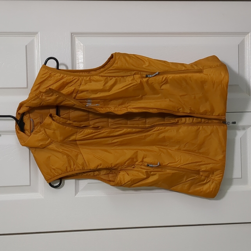 REI vest medium gold
